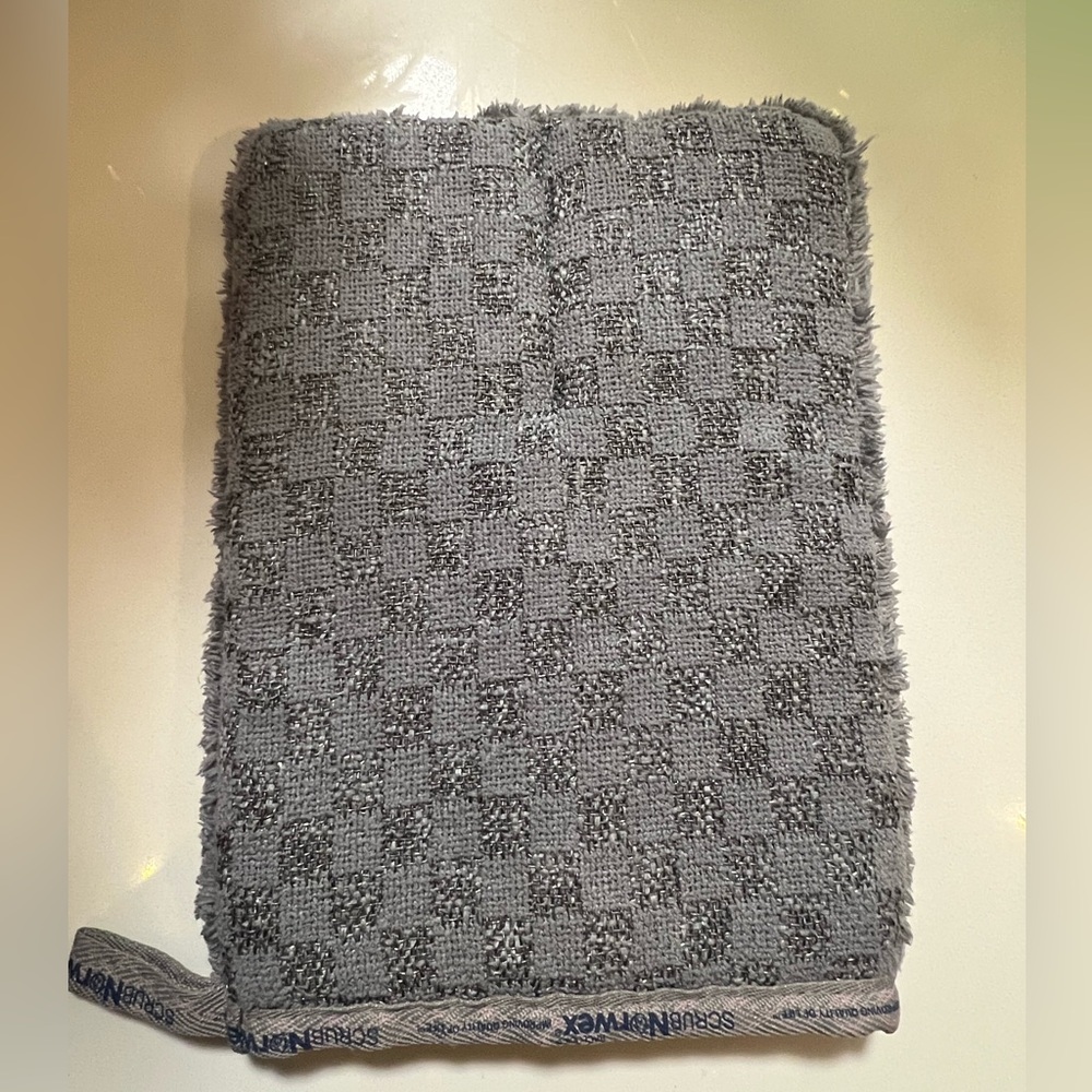 Norwex Bathroom Scrub Mitt
